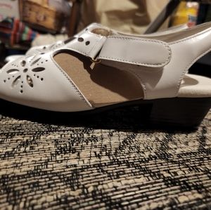 SAS sandles sunburs white